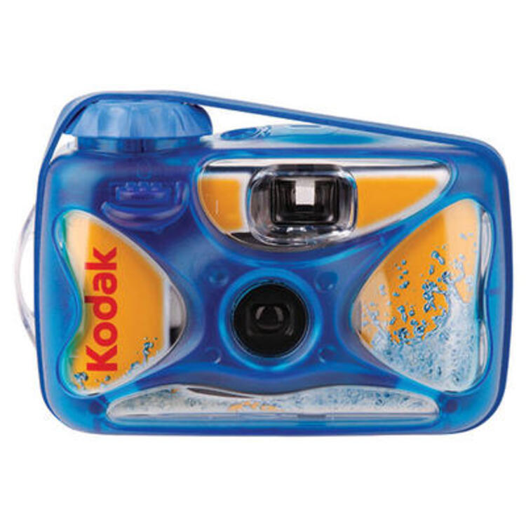 Kodak Ultra Sport Waterproof 800 – Macchina Fotografica Monouso Impermeabile, ISO 800, Formato 135mm, Senza Flash