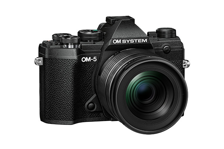 OM System OM-5 (czarny) + 12-45mm f/4.0  